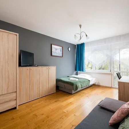 아파트 Ursus Niedzwiadek 3-bedroom By Bookinghost 바르샤바