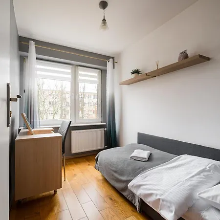 Ursus Niedzwiadek 3-bedroom By Bookinghost Varsó