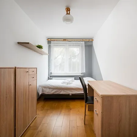Ursus Niedzwiadek 3-bedroom By Bookinghost Lejlighed *