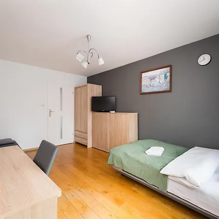 Апартаменты Ursus Niedzwiadek 3-bedroom By Bookinghost