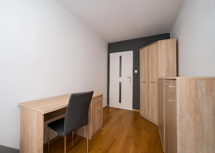 Ursus Niedzwiadek 3-bedroom By Bookinghost Апартаменты