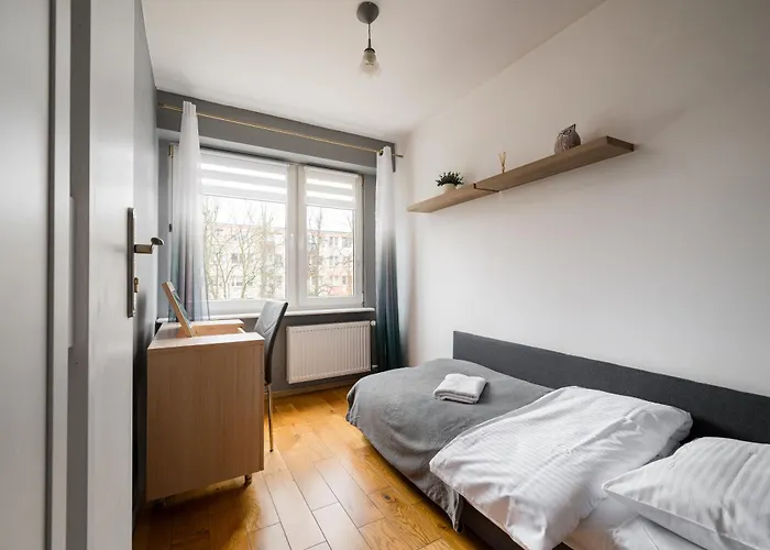 Ursus Niedzwiadek 3-bedroom By Bookinghost Варшава