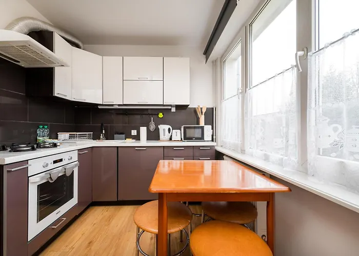 Ursus Niedzwiadek 3-bedroom By Bookinghost *