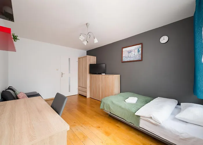 Apartmán Ursus Niedzwiadek 3-bedroom By Bookinghost